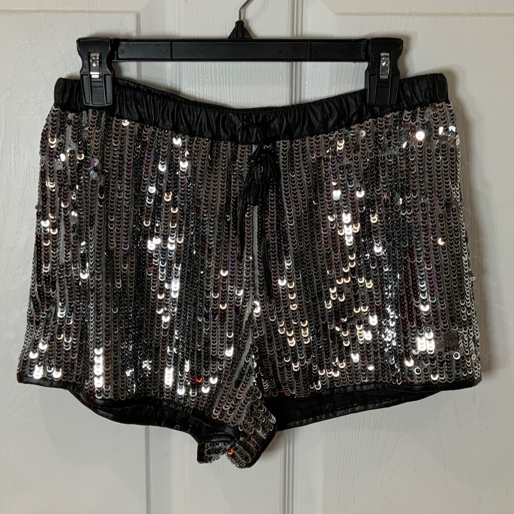 Anthropologie Mustard Seed Silver Sequin Black Party Disco Shorts Size Large - Picture 8 of 8